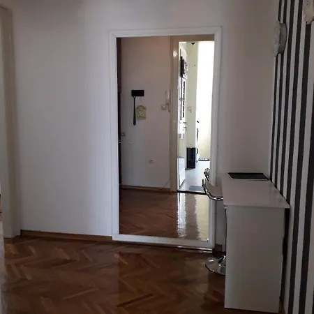 Dunja Ns *