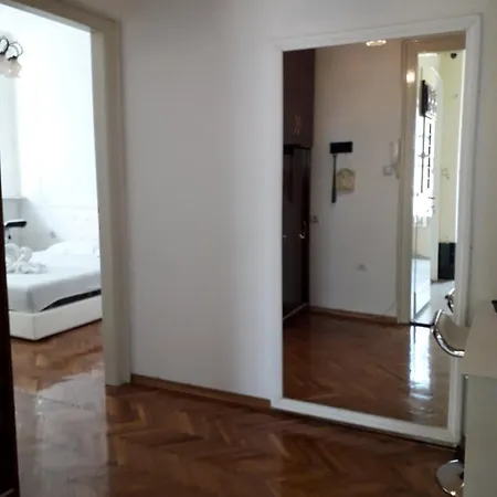 Dunja Ns アパート *